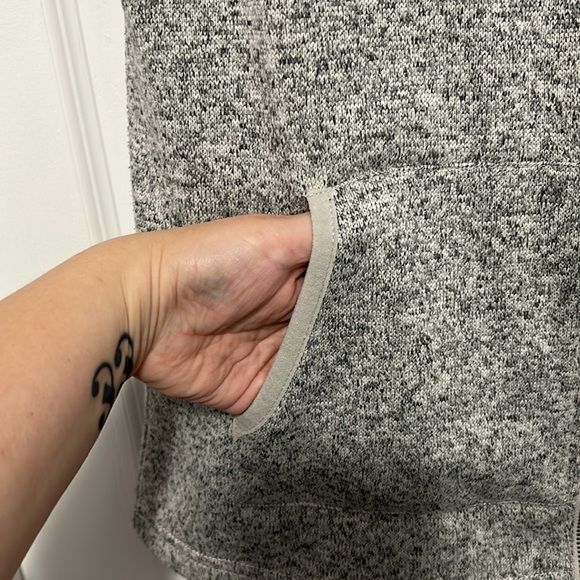 EDDIE BAUER fleece hooded vest. Size S - Picture 3 of 8